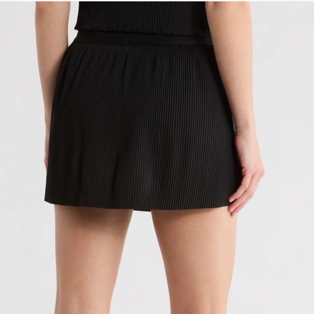 90 DEGREE BY REFLEX Lightstreme Hybrid Pleated Skort in Black Size Large NWT